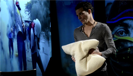 The Swallow / Golondrina 