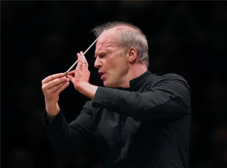 Mostly Mozart Festival Orchestra: Beethoven & Schubert