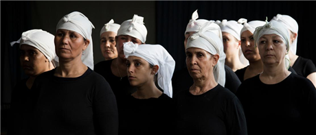 Bouchra Ouizguen - Corbeaux (Crows)