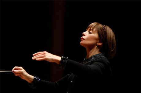Falletta Conducts Holst's The Planets