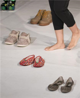 Larissa Velez-Jackson: Zapatografia/Shoegraphy