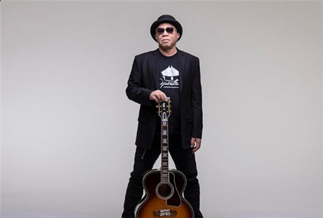 Salif Keita / Courtnee Roze