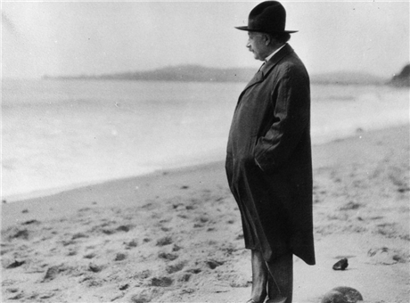 Einstein on the Beach