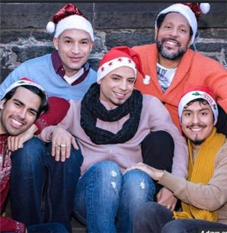 Los Nutcrackers: A Christmas Carajo